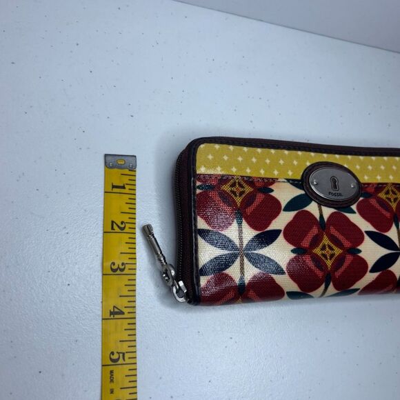 Fossil Key Per Red Yellow Floral Coated Canvas Card Zip Wallet Vintage - Picture 9 of 10